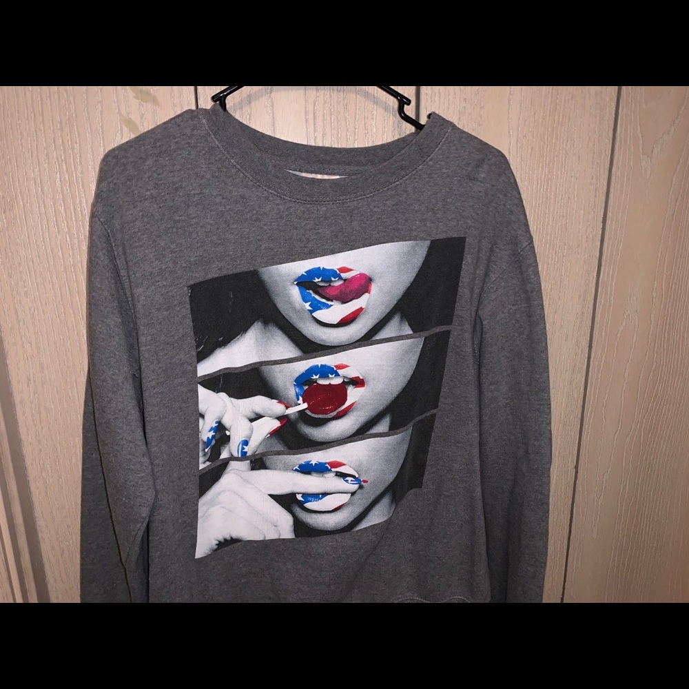Popular Demand Crewneck sweat shirt